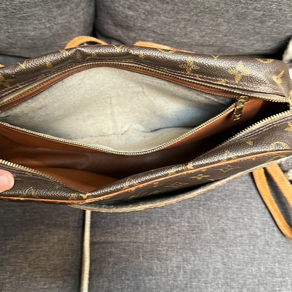 Louis Vuitton Crossbody/Clutch - Picture 3 of 6